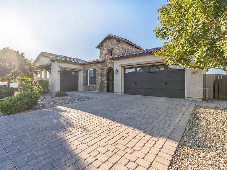 7662 S Barlow Dr — Photo 31