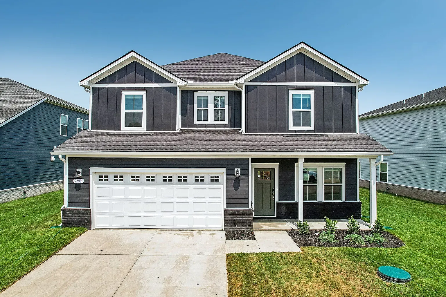 4 bed, 2.5 bath, 2491 sqft, $2,725 — Photo 1