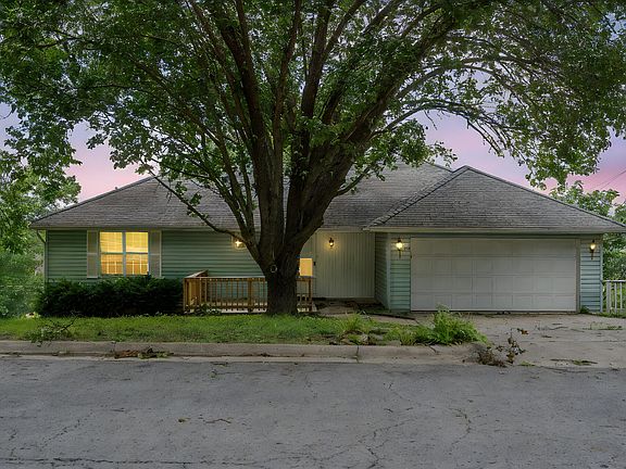 4th image of 1813 Boswell Avenue