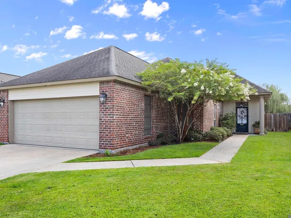 8967 Lake Mist Dr, Baton Rouge, LA 70810
