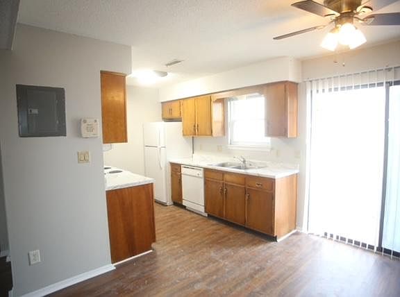 5th image of 3343 Idlewild Dr