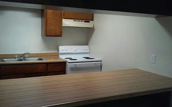 1 bed, 700 sqft, $1,090 — Photo 3