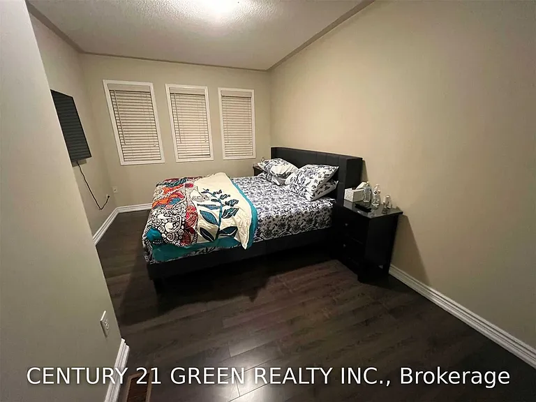 181 Manley Ln #UPPER — Photo 12