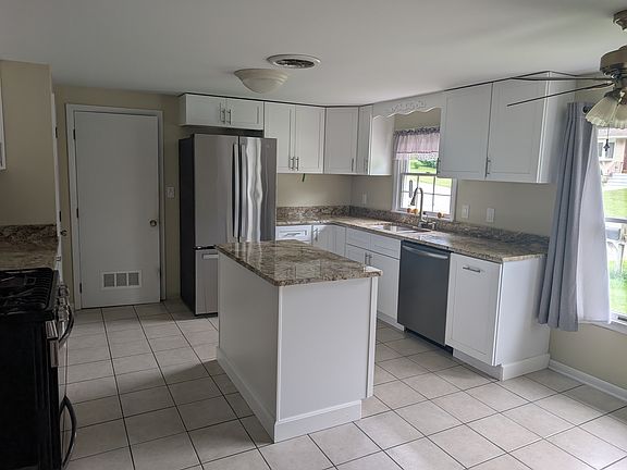 5th image of 14 Wellington Rd #1