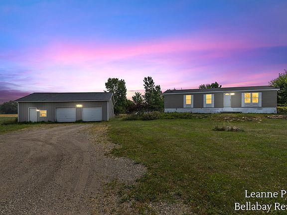 3rd image of 10130 Stahl Rd