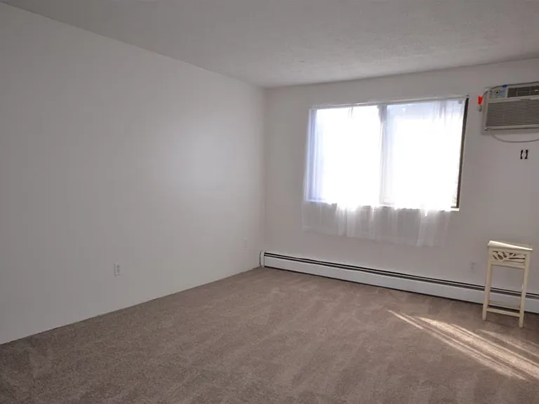 545 Calef Rd #1 — Photo 2