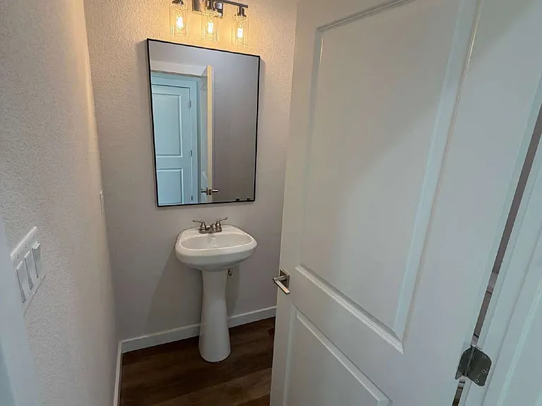 577 Galt Dr — Photo 12