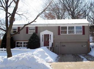 1324 21st St NW, Rochester, MN 55901