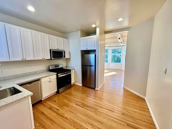 4th image of 773-777 Dolores St #777B