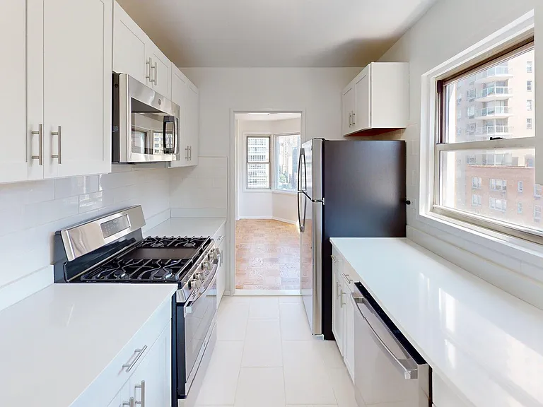 250 E 73rd St #16E — Photo 7
