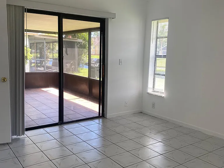 1380 Longarzo Pl — Photo 14