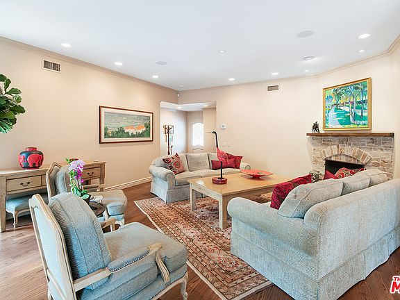 5th image of 11236 Canton Dr