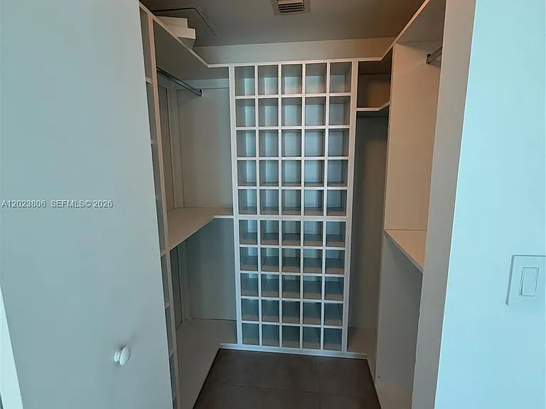 55 SE 6th St #1710 — Photo 6