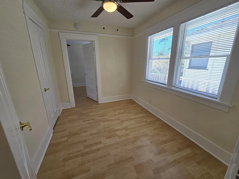 Room 2 of 3