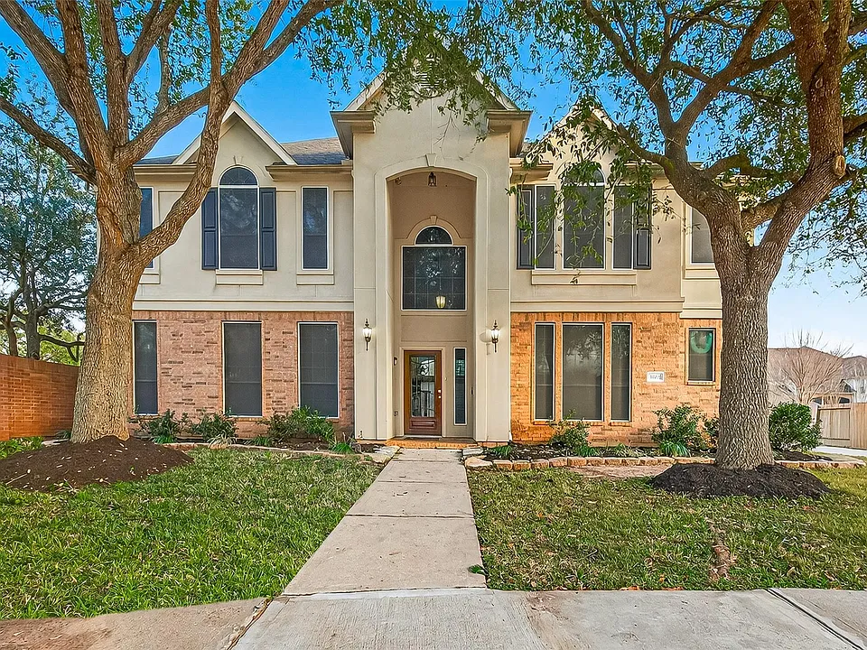 21103 Falcon Creek Ct