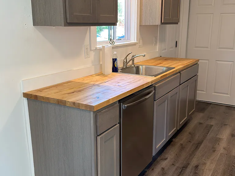 404 S Broad St — Photo 5