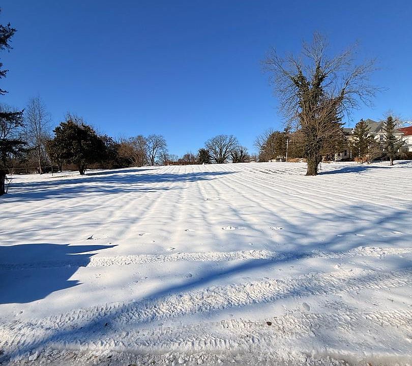 2nd image of 307 Buena Vista Ave