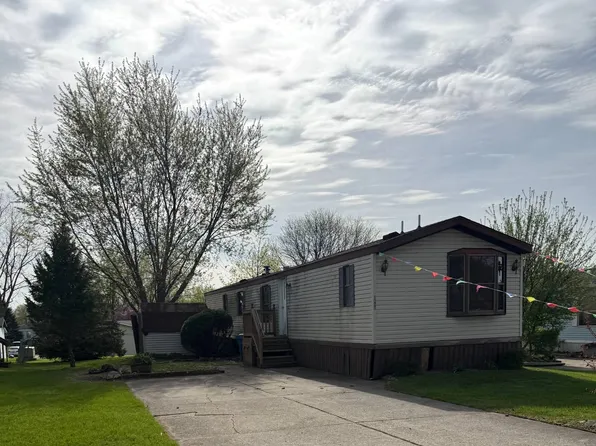 1890 Fenn St #422, Milford, MI 48381