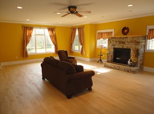 9360 Dunlap Hollow Rd, Mazomanie, WI 53560