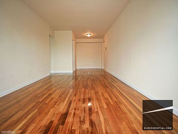 3rd image of 14202 84th Dr #5A