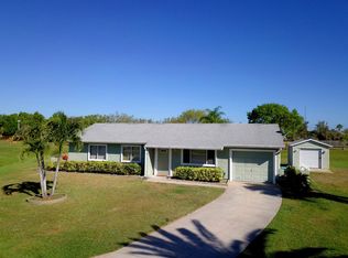 1401 SE Escambia Ct, Pt Saint Lucie, FL 34953