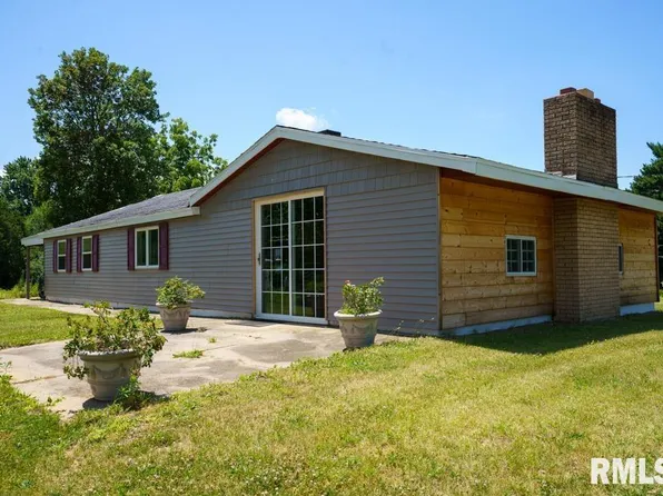 317 Hillside Rd, East Peoria, IL 61611