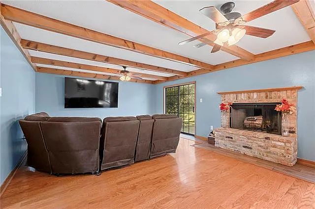 1382 Bristol Ct — Photo 13