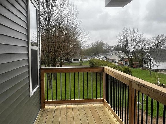 3rd image of 585 BLAKE STREET