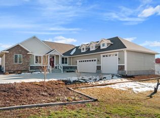 1087 W Webb Ln, Kaysville, UT 84037