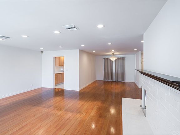4th image of 1155 Leonard Ave