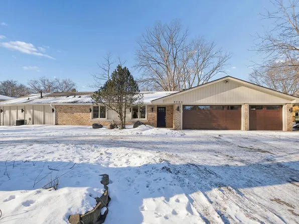 9705 Saint Johns Rd, Minnetonka, MN 55305