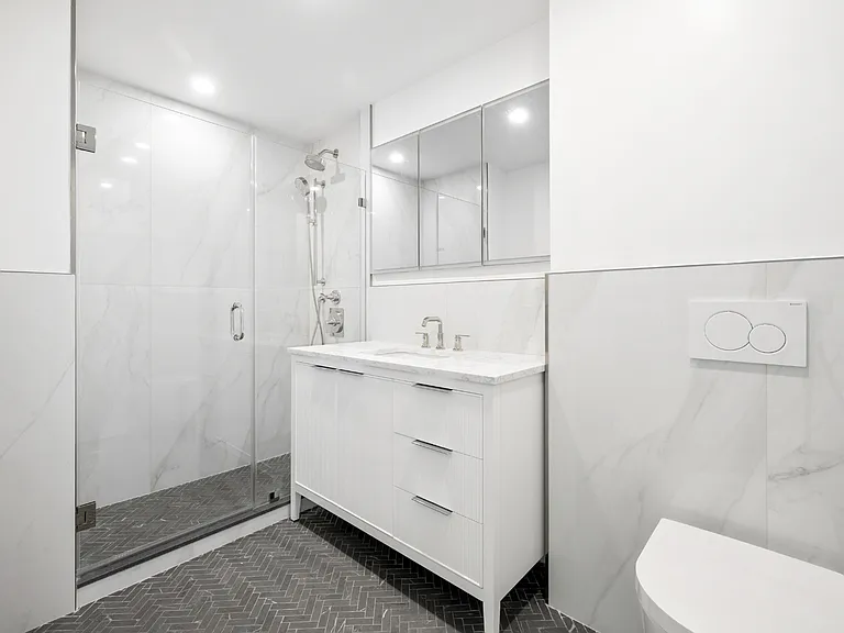 165 E 66th St #16C — Photo 9