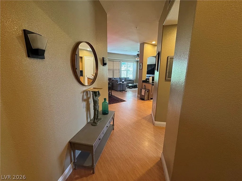 2 bed, 2.0 bath, 1279 sqft, $1,800 — Photo 4