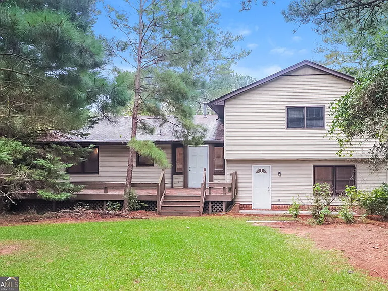 564 Clubhouse Dr SE — Photo 18