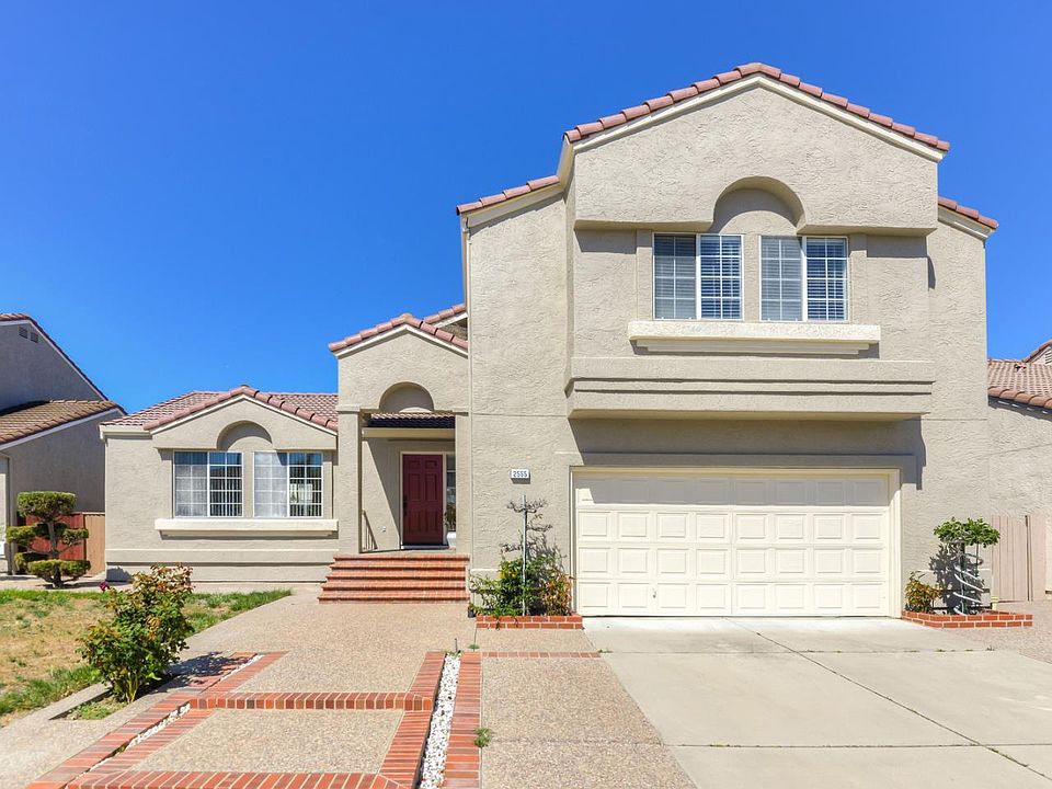 1st image of 2555 Glen Dundee Way