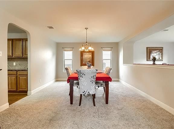 5th image of 231 Wildwood Dr