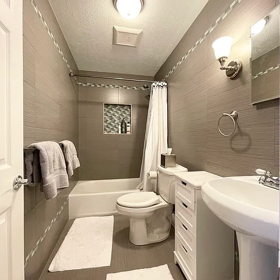 51 Pettee St #23 — Photo 6