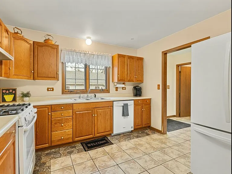 1248 S Lawler Ave — Photo 14