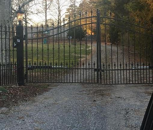 2nd image of 386 SW Haven Dr