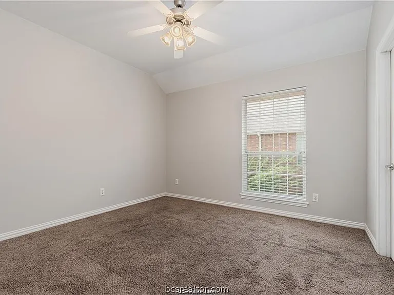1001 Krenek Tap Rd #2105 — Photo 17