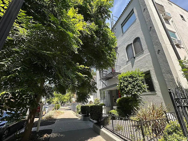 1705 N Street — Photo 12