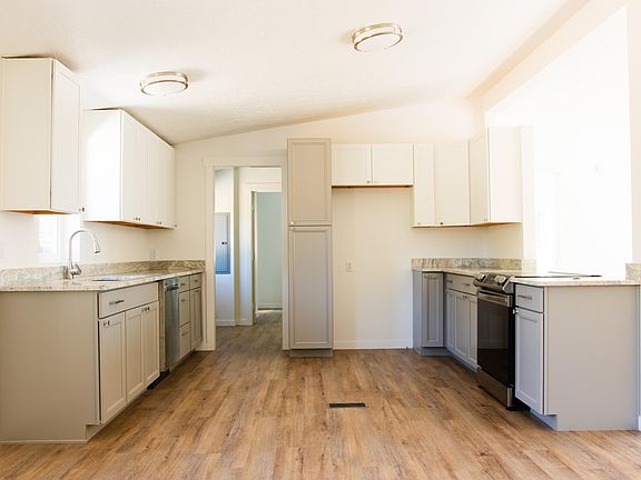 5th image of 19536 River Woods Dr #107396