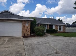 813 Pelican Bay Dr, Daytona Beach, FL 32119