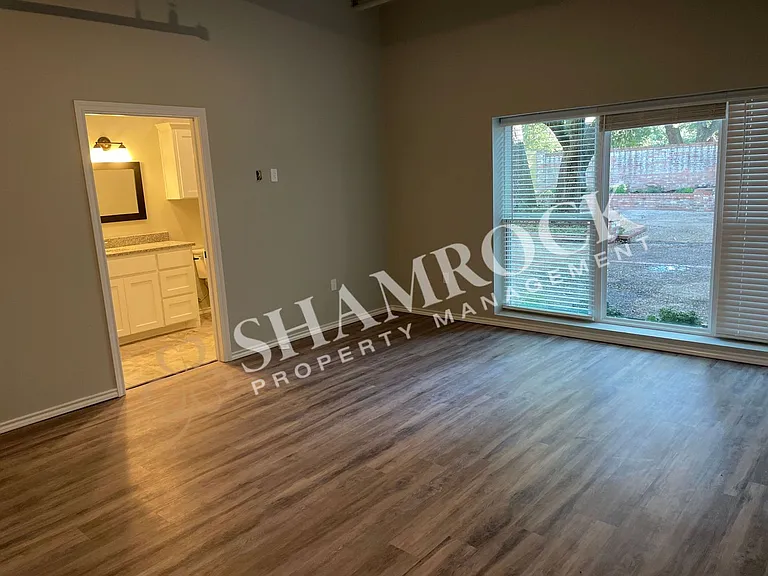 701 N New Rd #102 — Photo 10