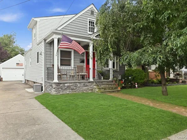 710 Premier Boulevard, New Hyde Park, NY 11040