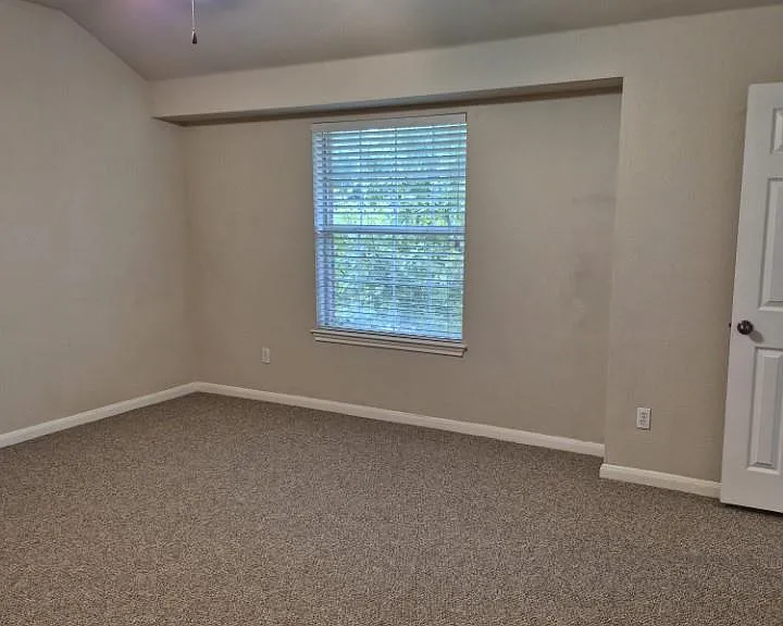 808 Busleigh Castle Way — Photo 20