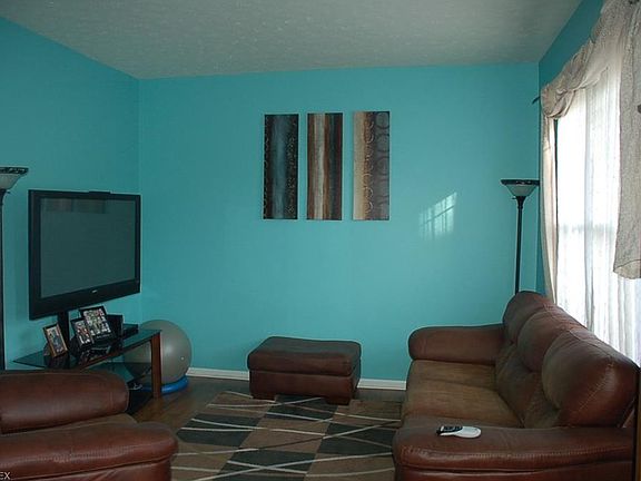 2nd image of 16062 Falmouth Dr
