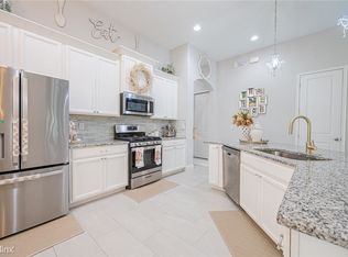 1238R Florablu Dr, Seffner, FL 33584