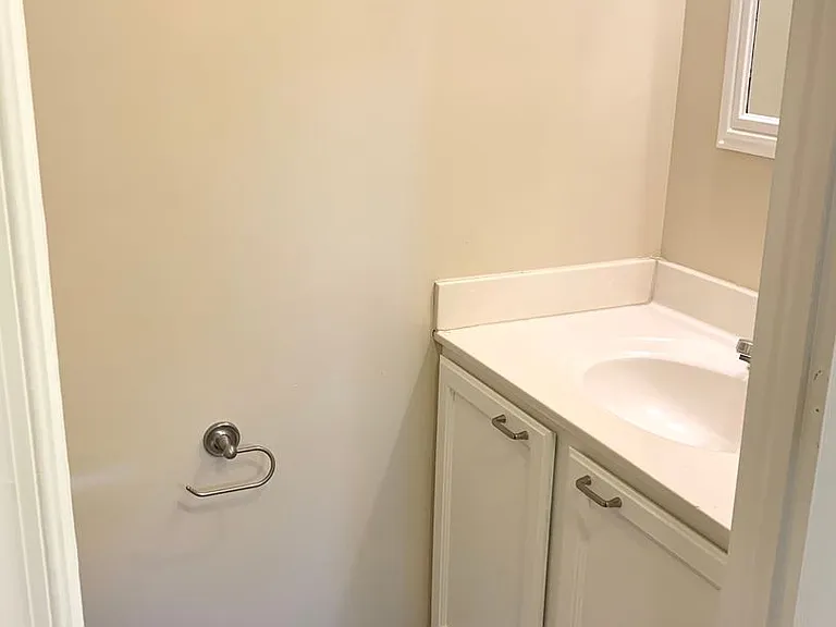 4 Putman Ct — Photo 6