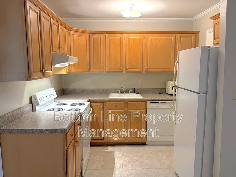 2336 Kenmore Ave #H — Photo 6